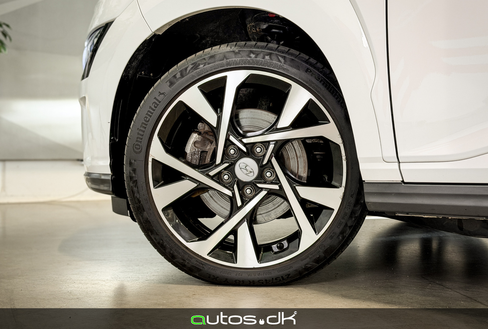 Hvid Hyundai Kona fra 2021