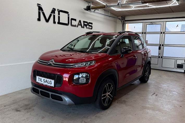Rød Citroën C3 Aircross fra 2021 set udefra
