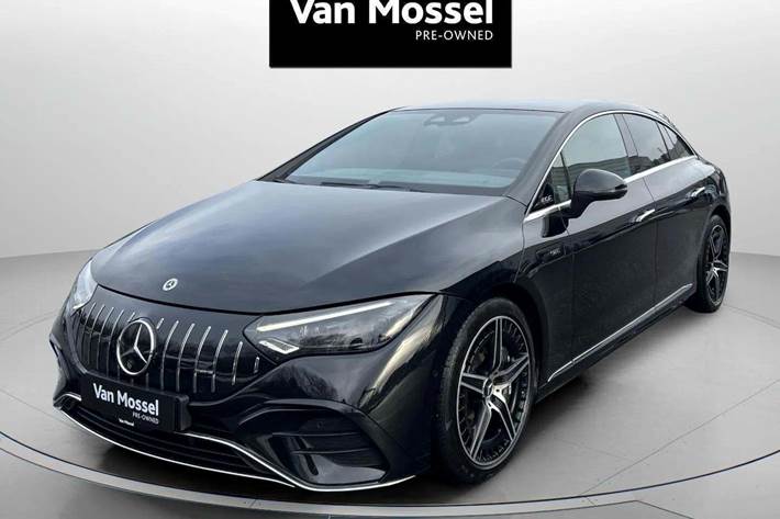 Sort Mercedes EQE43 fra 2023 set udefra