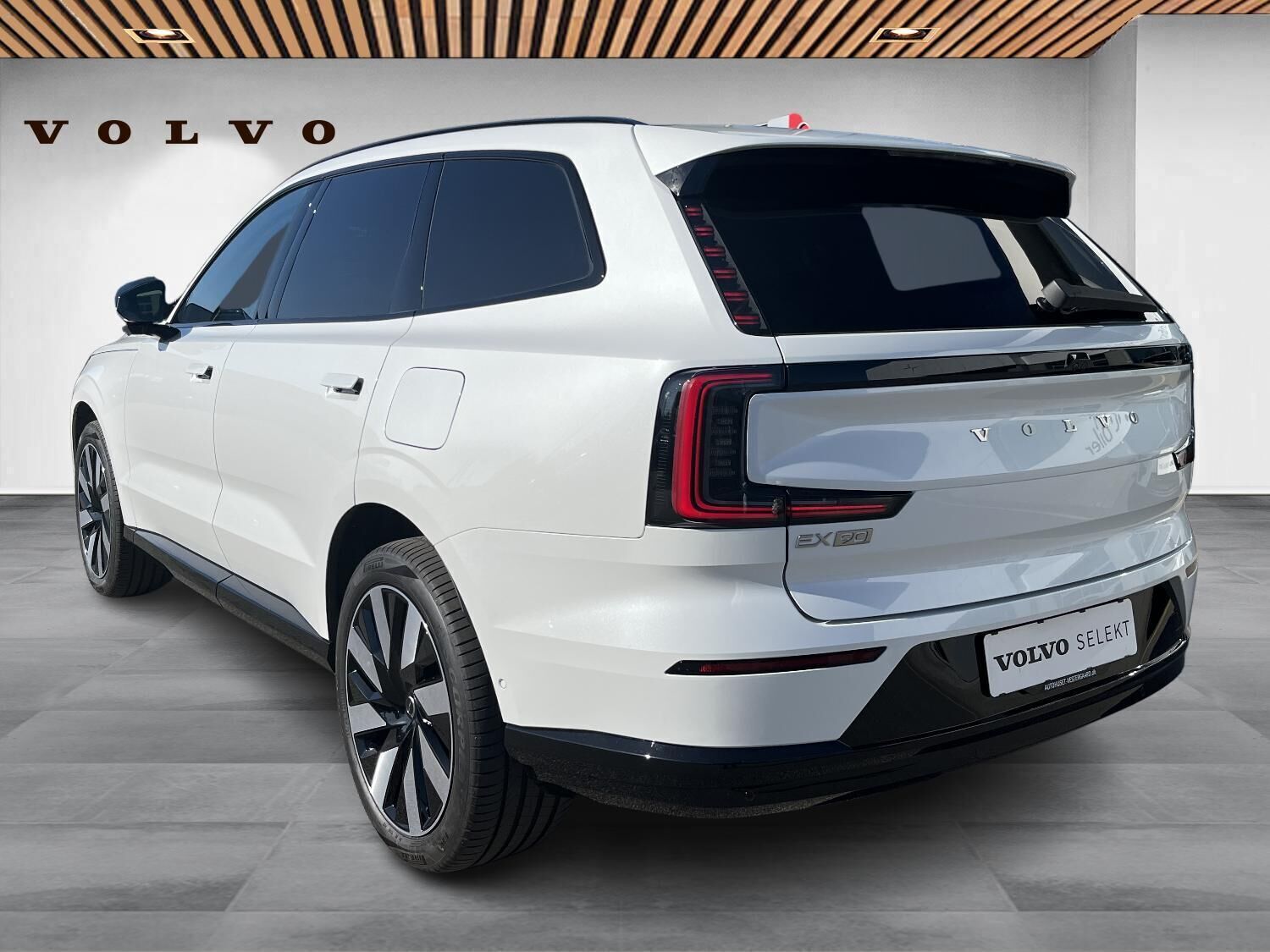 Hvid Volvo EX90 fra 2025