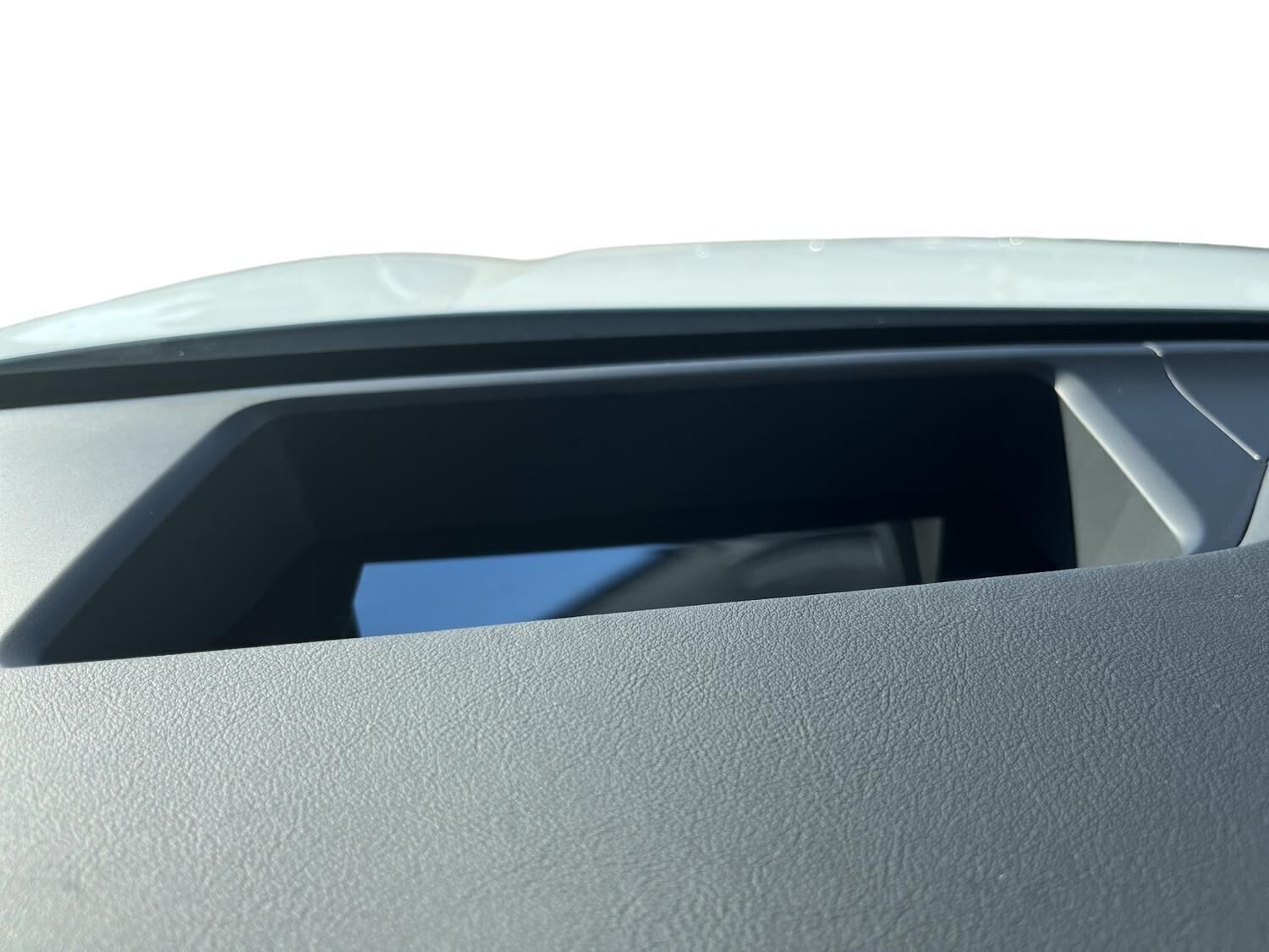 Hvid Volvo EX90 fra 2025