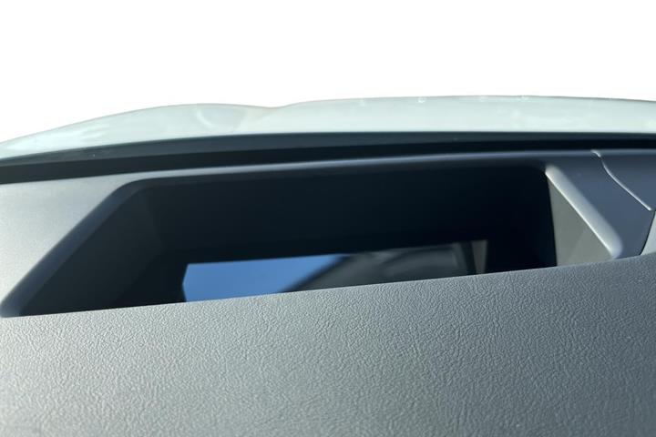 Hvid Volvo EX90 fra 2025