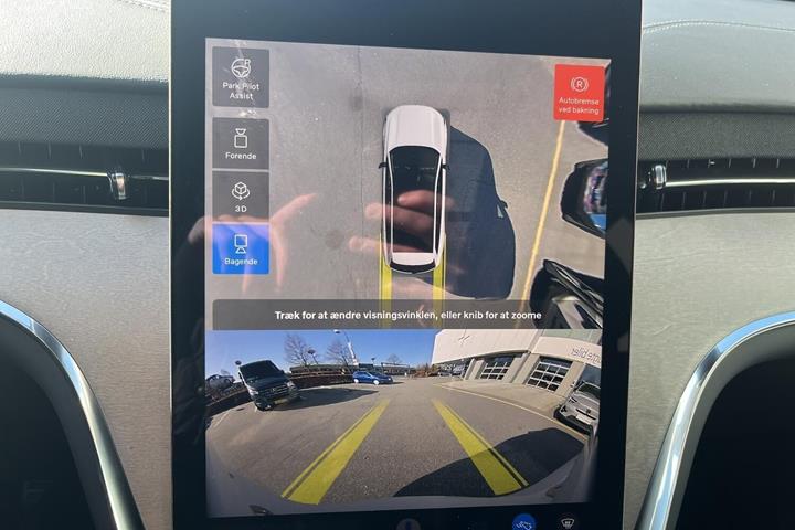 Hvid Volvo EX90 fra 2025