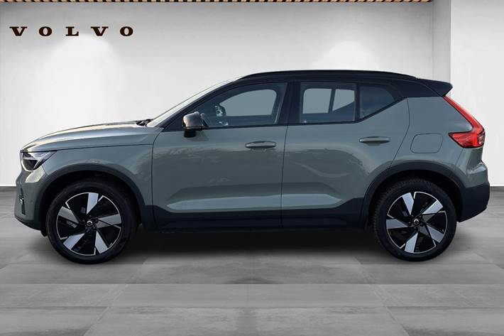 Grøn Volvo XC40 fra 2024