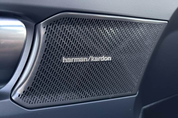 Grøn Volvo XC40 fra 2024