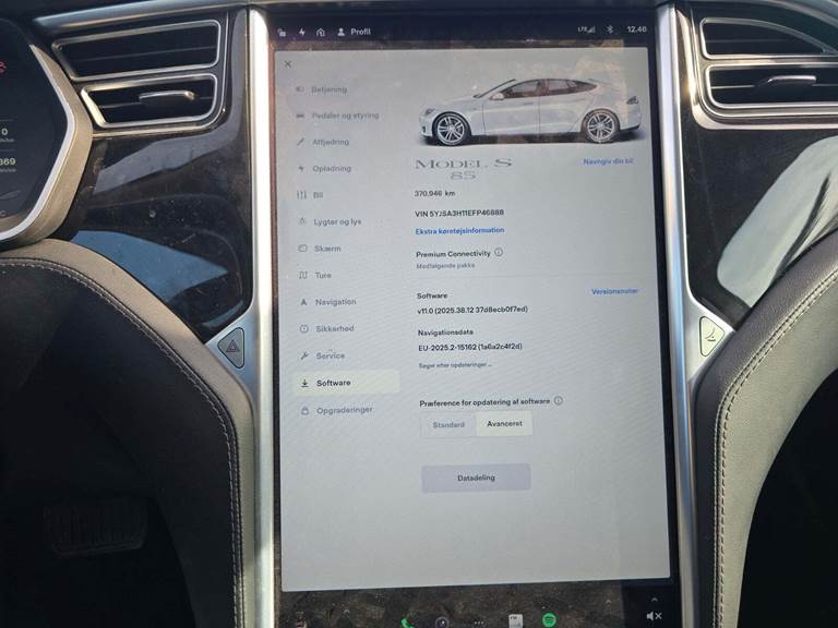 Tesla Model S 85