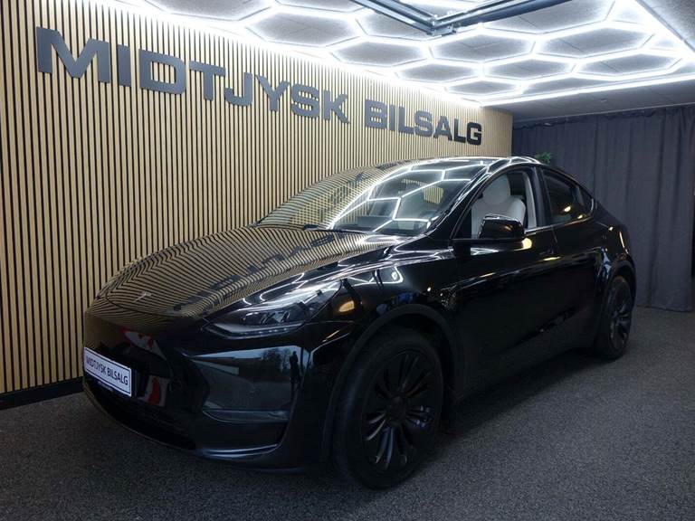 Tesla Model Y Long Range AWD