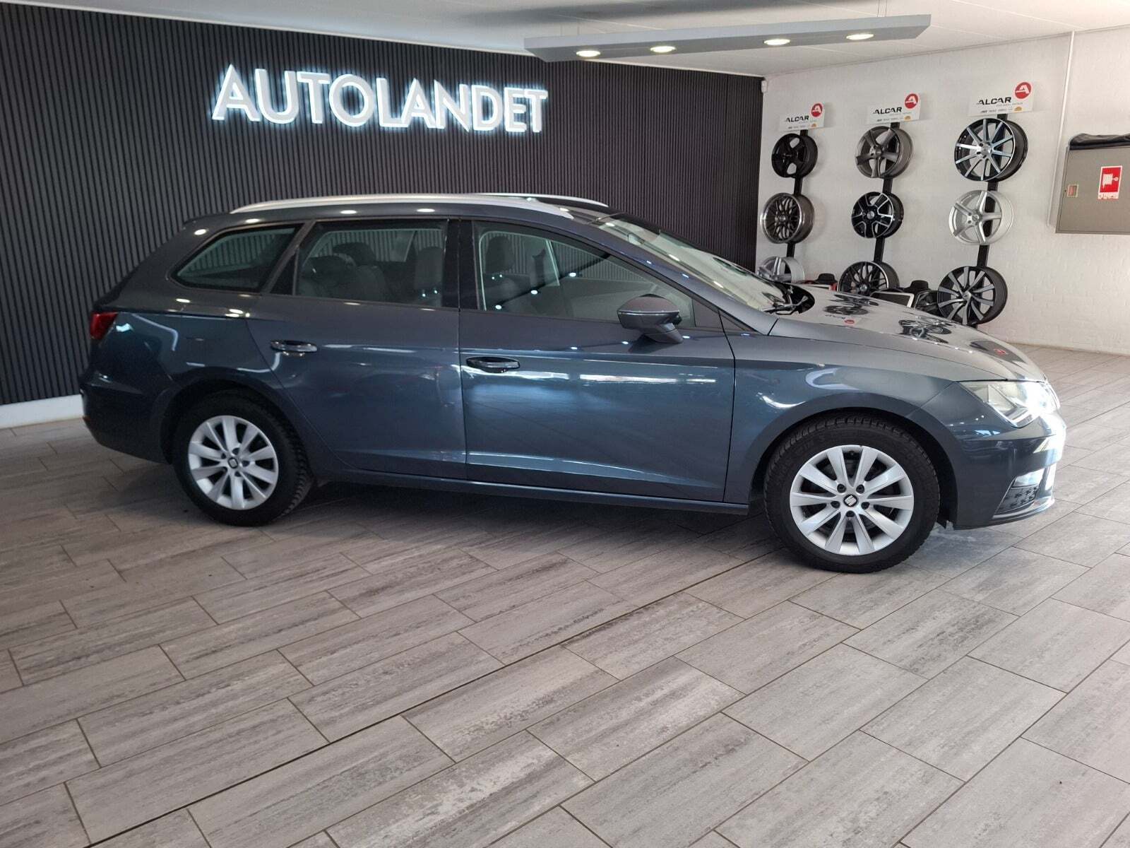Grå Seat Leon fra 2019