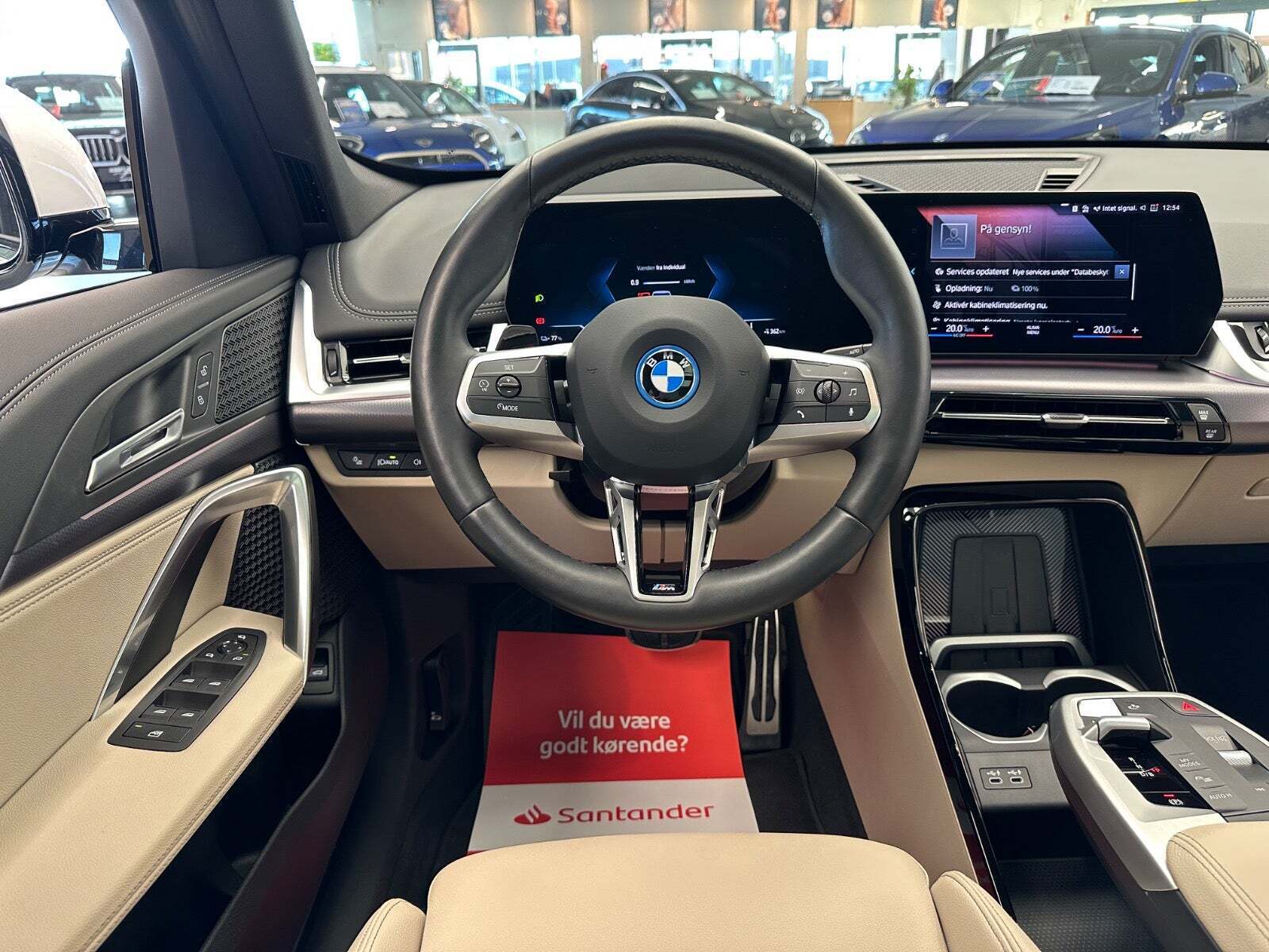 Hvid BMW iX1 fra 2023