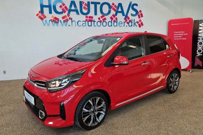 Rød Kia Picanto fra 2021 set udefra