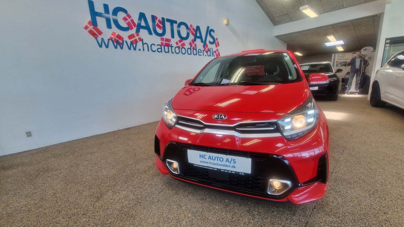 Rød Kia Picanto fra 2021 set udefra