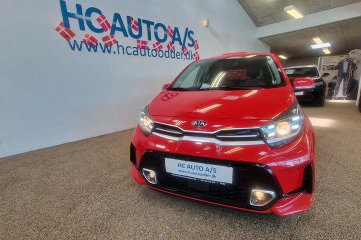 Rød Kia Picanto fra 2021 set udefra