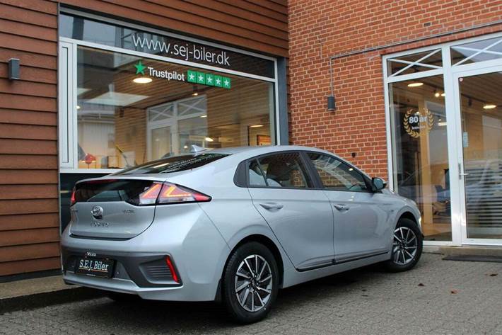 Grå Hyundai Ioniq fra 2020