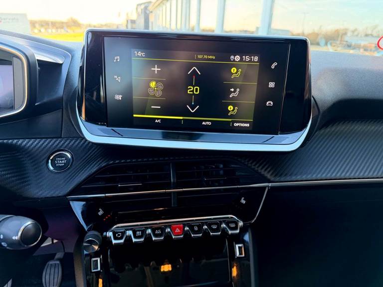 Peugeot 208 1,5 BlueHDi 100 Allure Sky