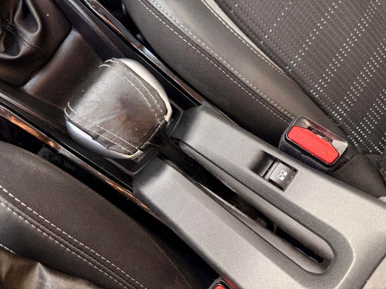 Peugeot 2008 1,6 BlueHDi 100 Allure