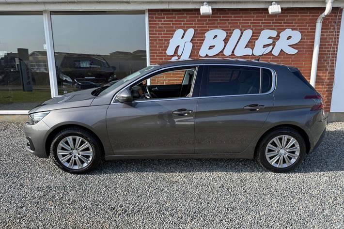 Grå Peugeot 308 fra 2018
