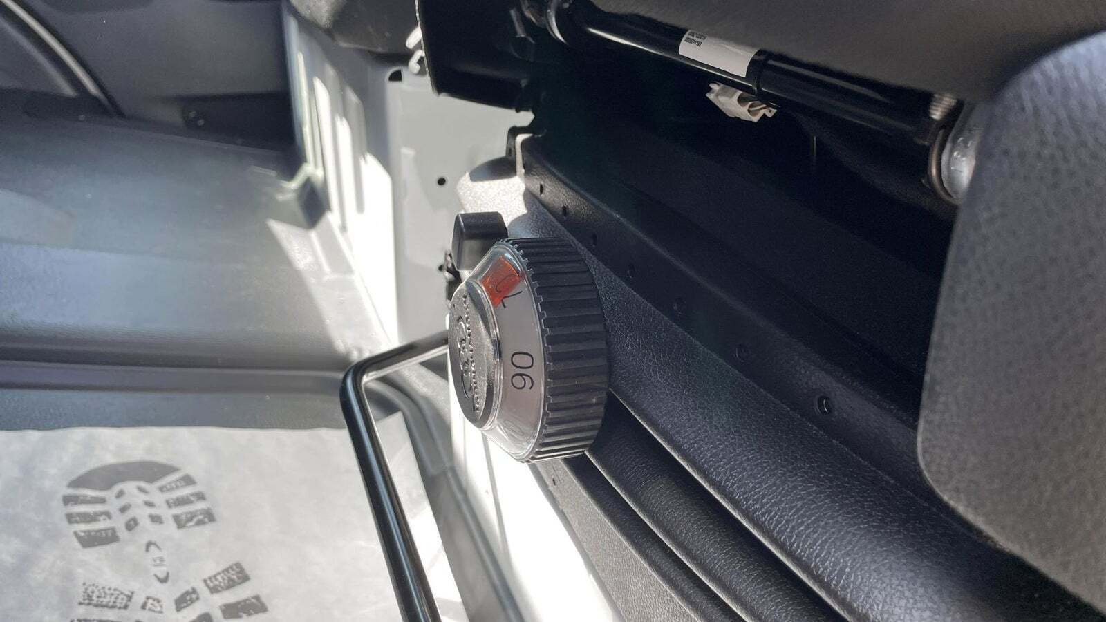 Hvid Mercedes Sprinter 317 fra 2024