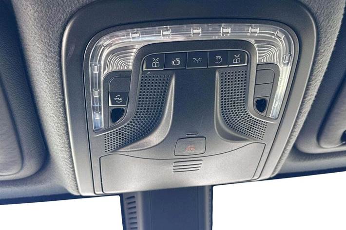 Hvid Mercedes Sprinter 317 fra 2024