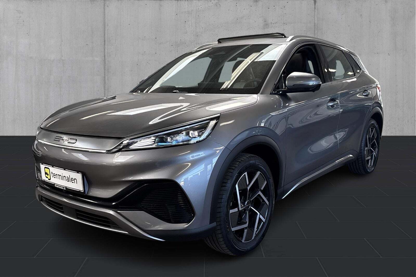 Grå BYD Atto 3 fra 2023