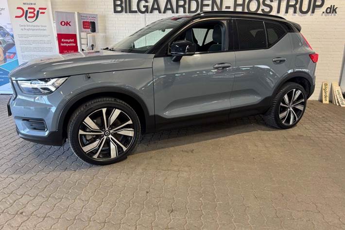 Grå Volvo XC40 fra 2022