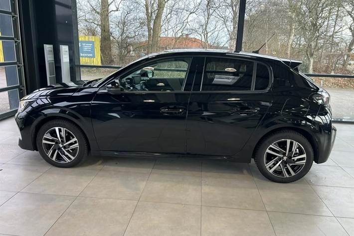 Sort Peugeot 208 fra 2020