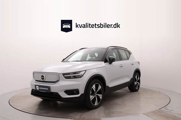 Hvid Volvo XC40 fra 2021 set udefra