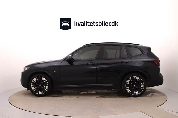 Sort BMW iX3 fra 2023