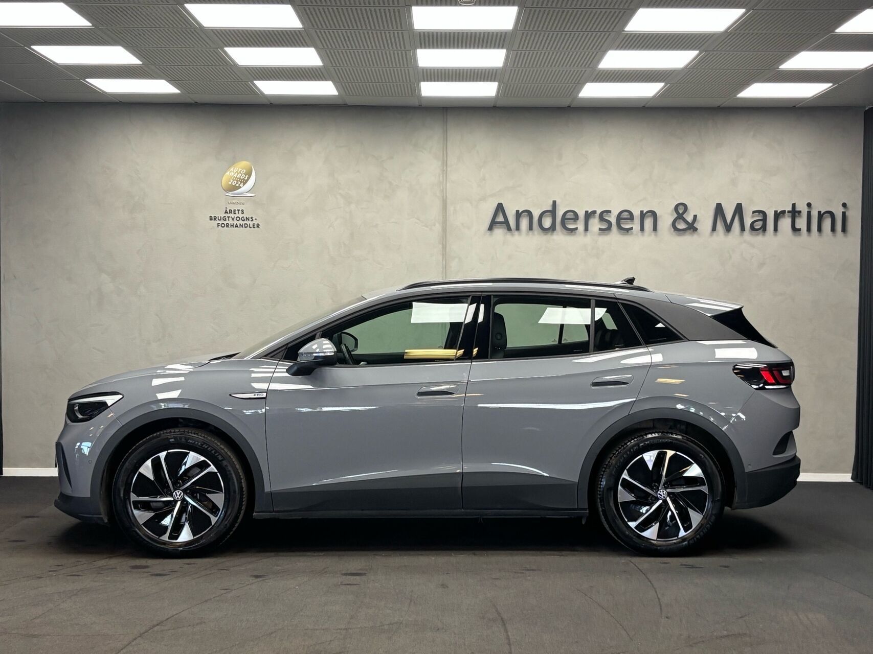 VW ID.4 EL Pro Business Performance 204HK 5d Aut.