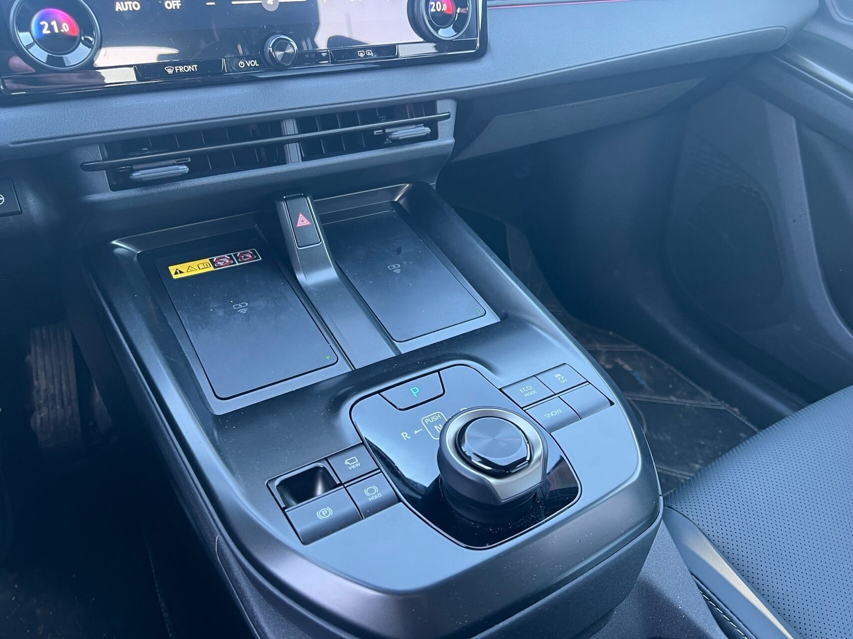 Hvid Toyota BZ4X fra 2026