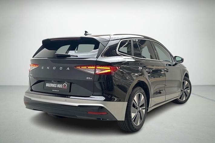 Sort Skoda Enyaq fra 2025