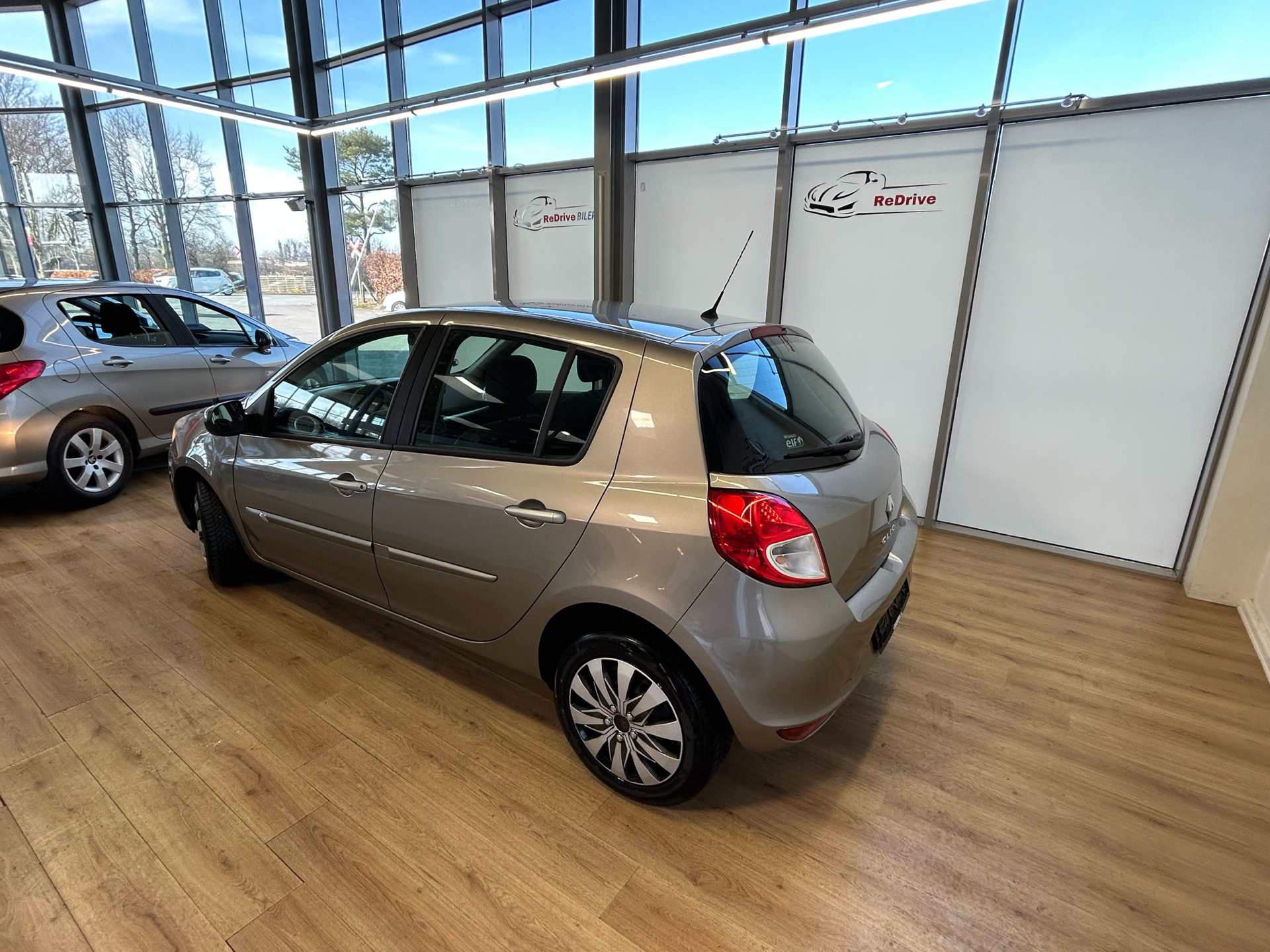 Renault Clio 1,2 16v 75 75HK 5d