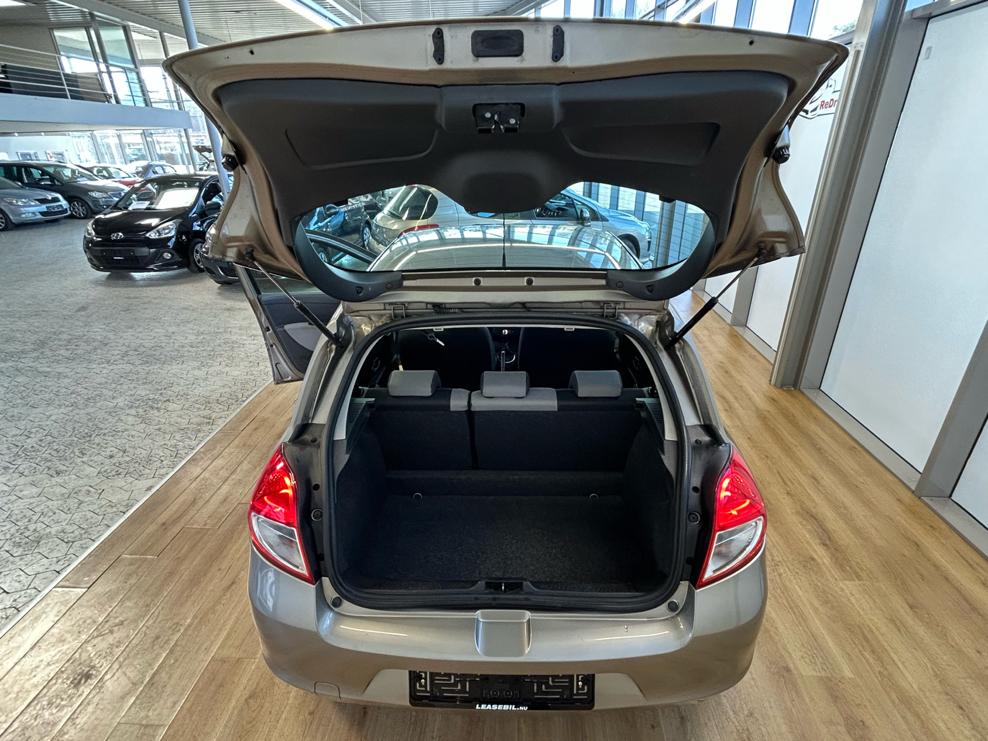 Brun Renault Clio fra 2011