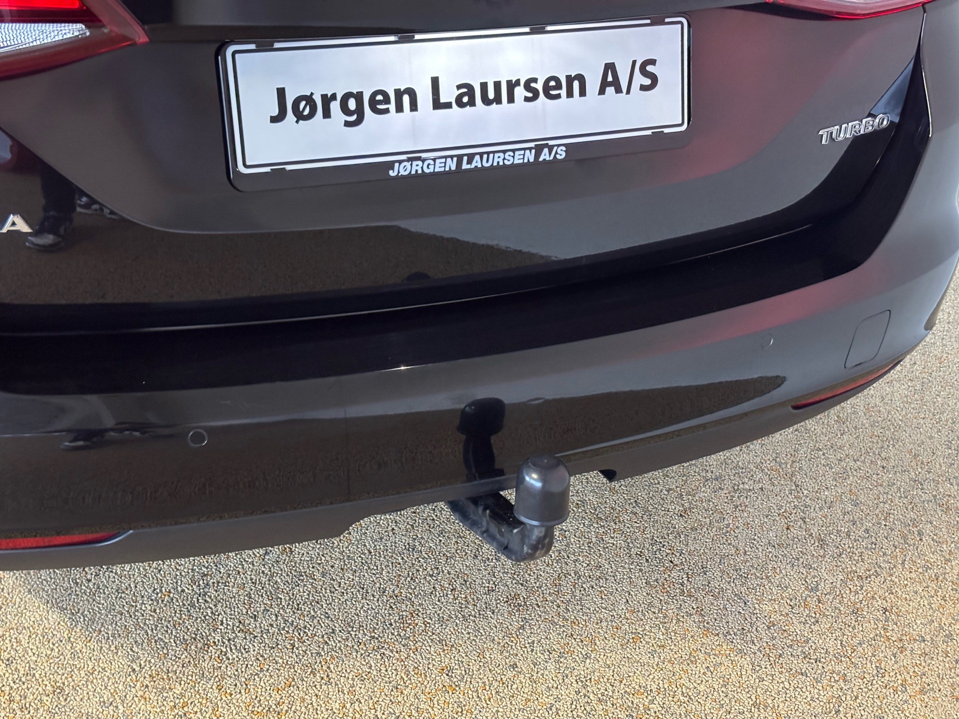 Sort Opel Astra fra 2017