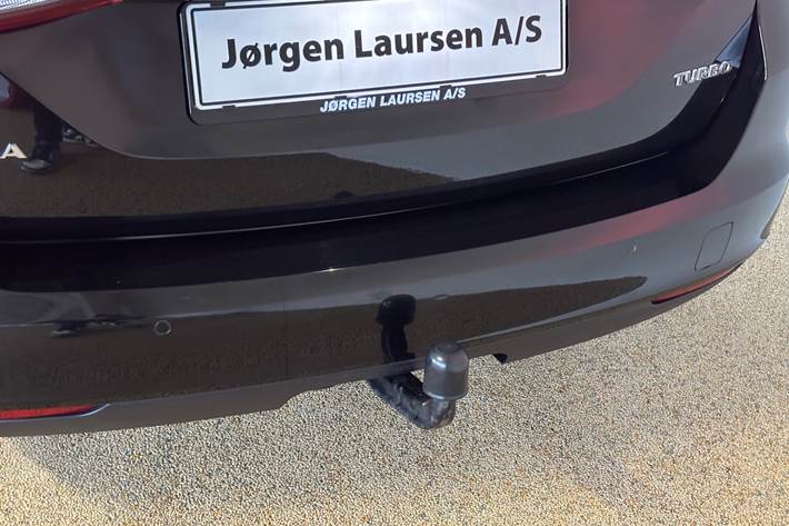 Sort Opel Astra fra 2017