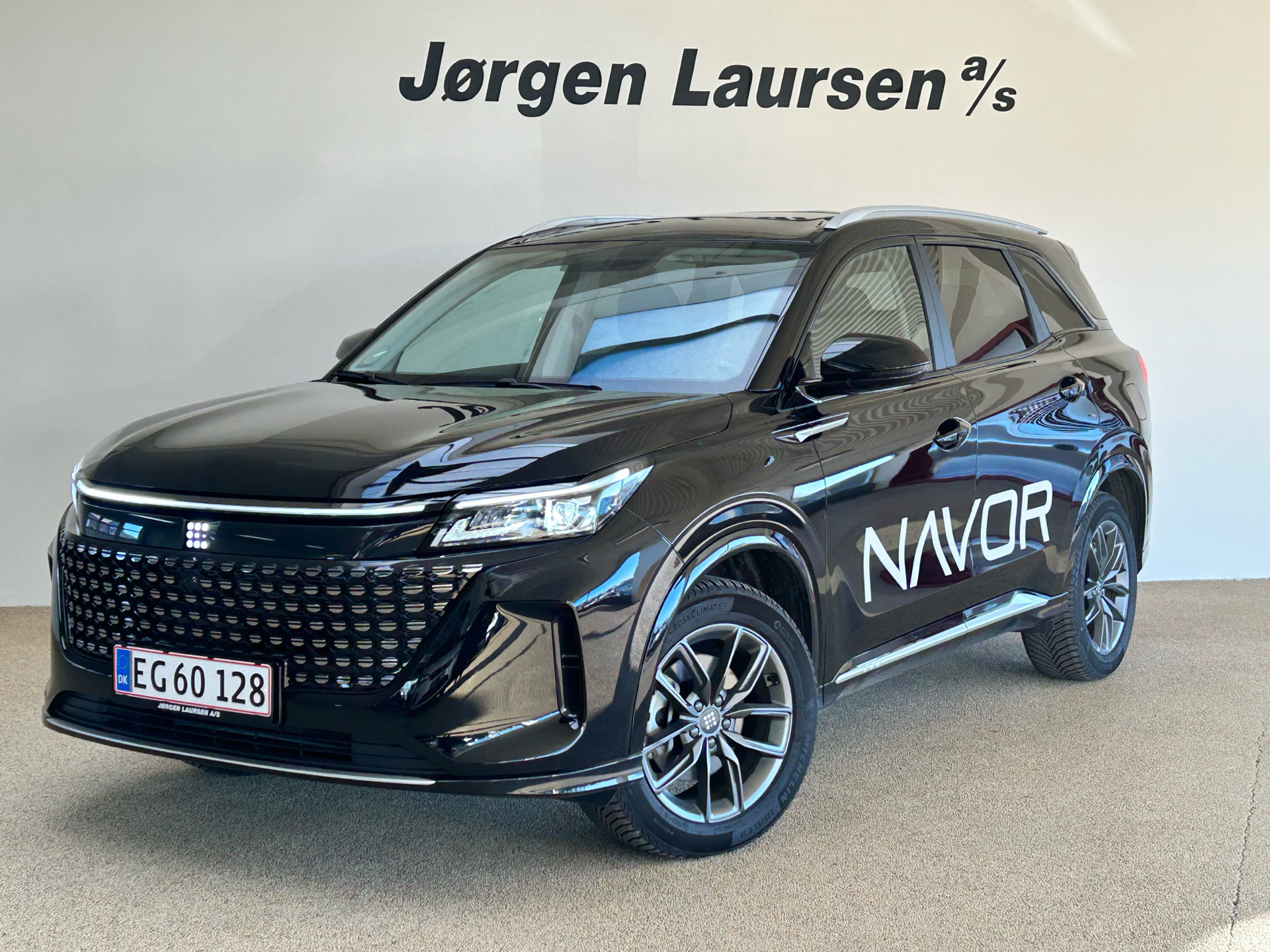 Navor E5 1,5 Plugin-hybrid Rock E-CVT 218HK 5d Aut.