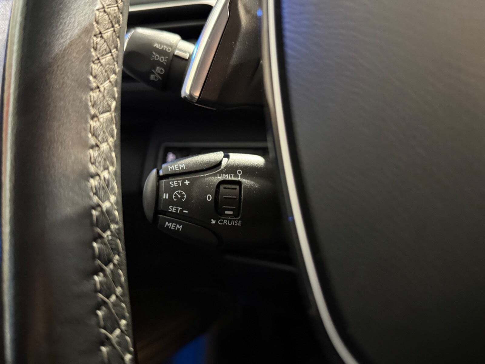 Hvid Peugeot 5008 fra 2018