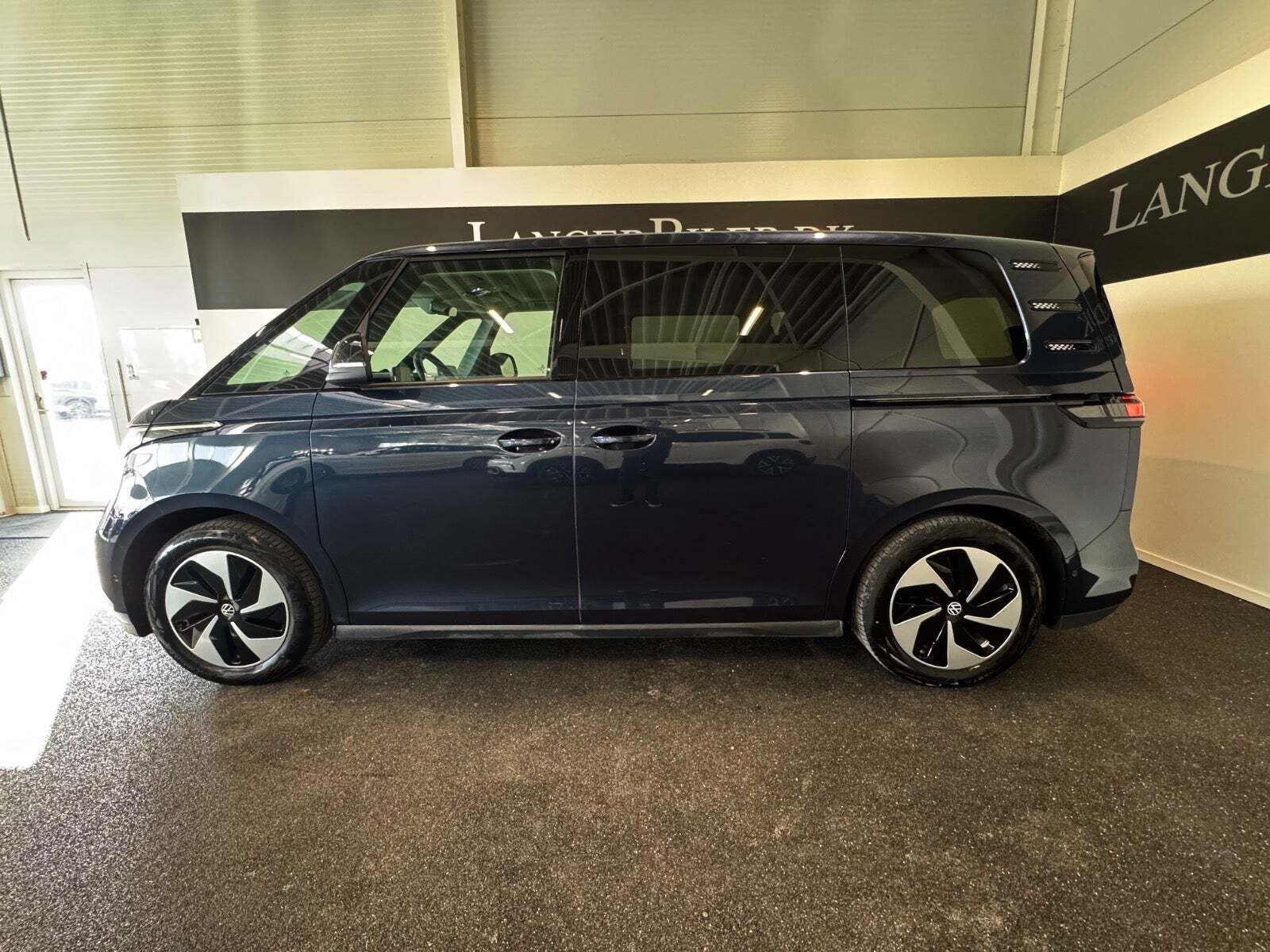 VW ID.Buzz 77 Life SWB