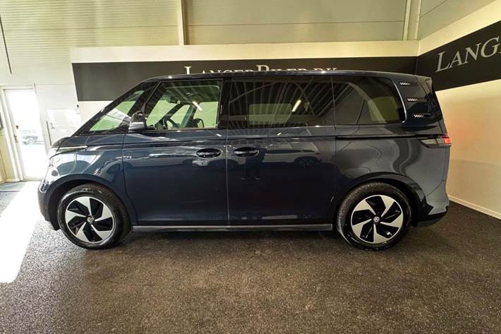 Blå VW ID.Buzz fra 2024