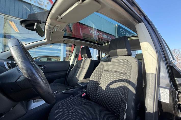 Sort Nissan Qashqai fra 2007