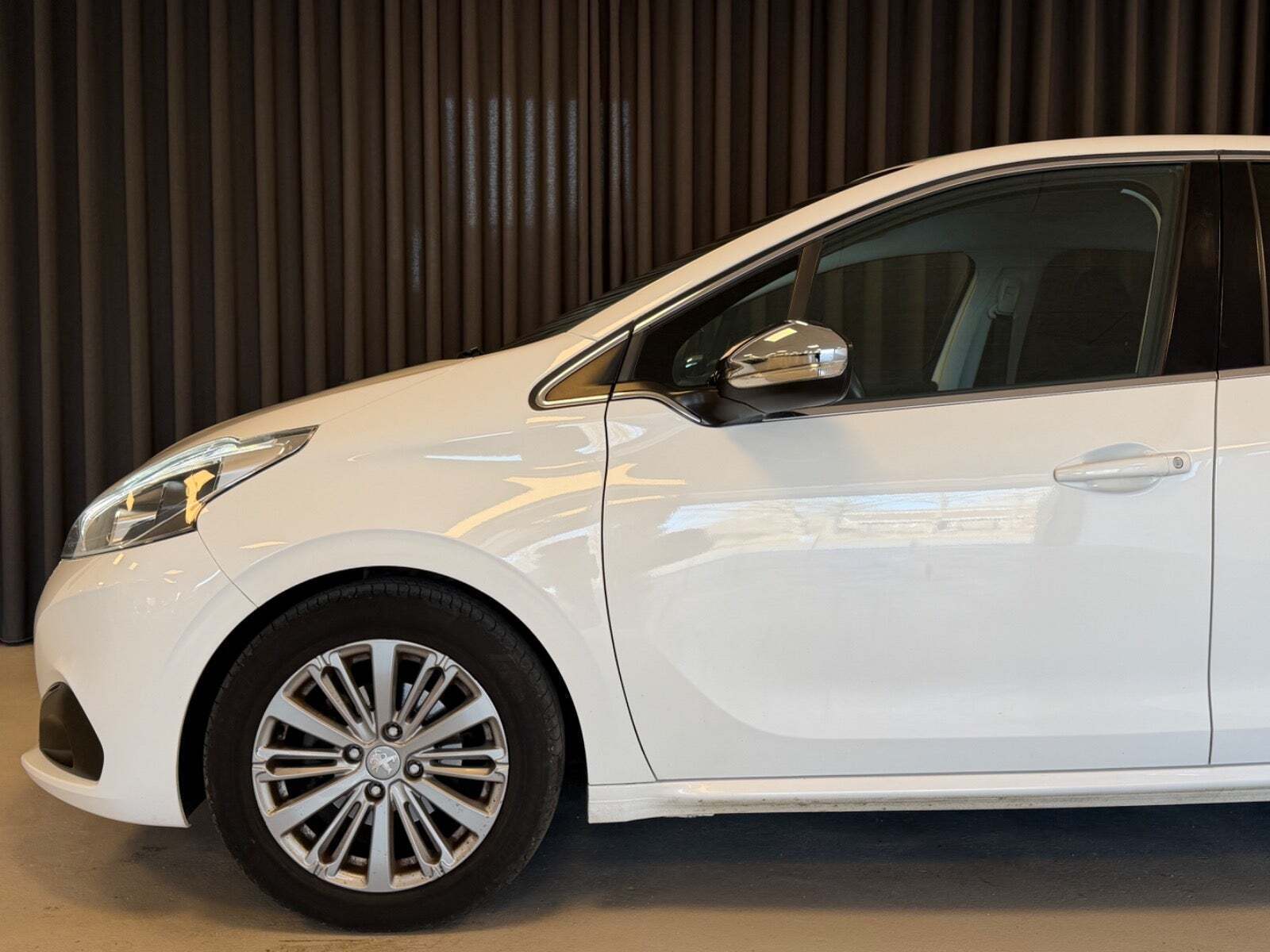 Peugeot 208 1,6 BlueHDi 100 Desire