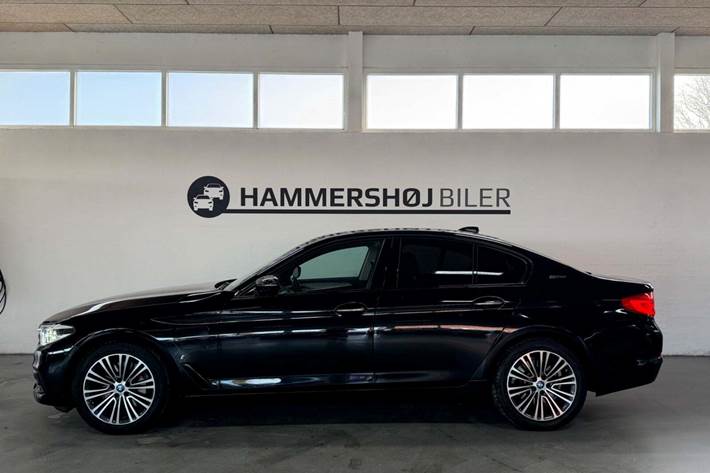 Sort BMW 530e fra 2018