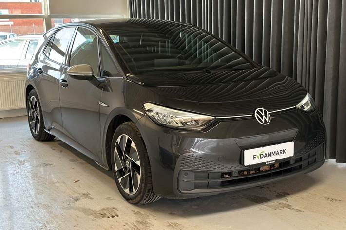 Grå VW ID.3 fra 2021 set udefra