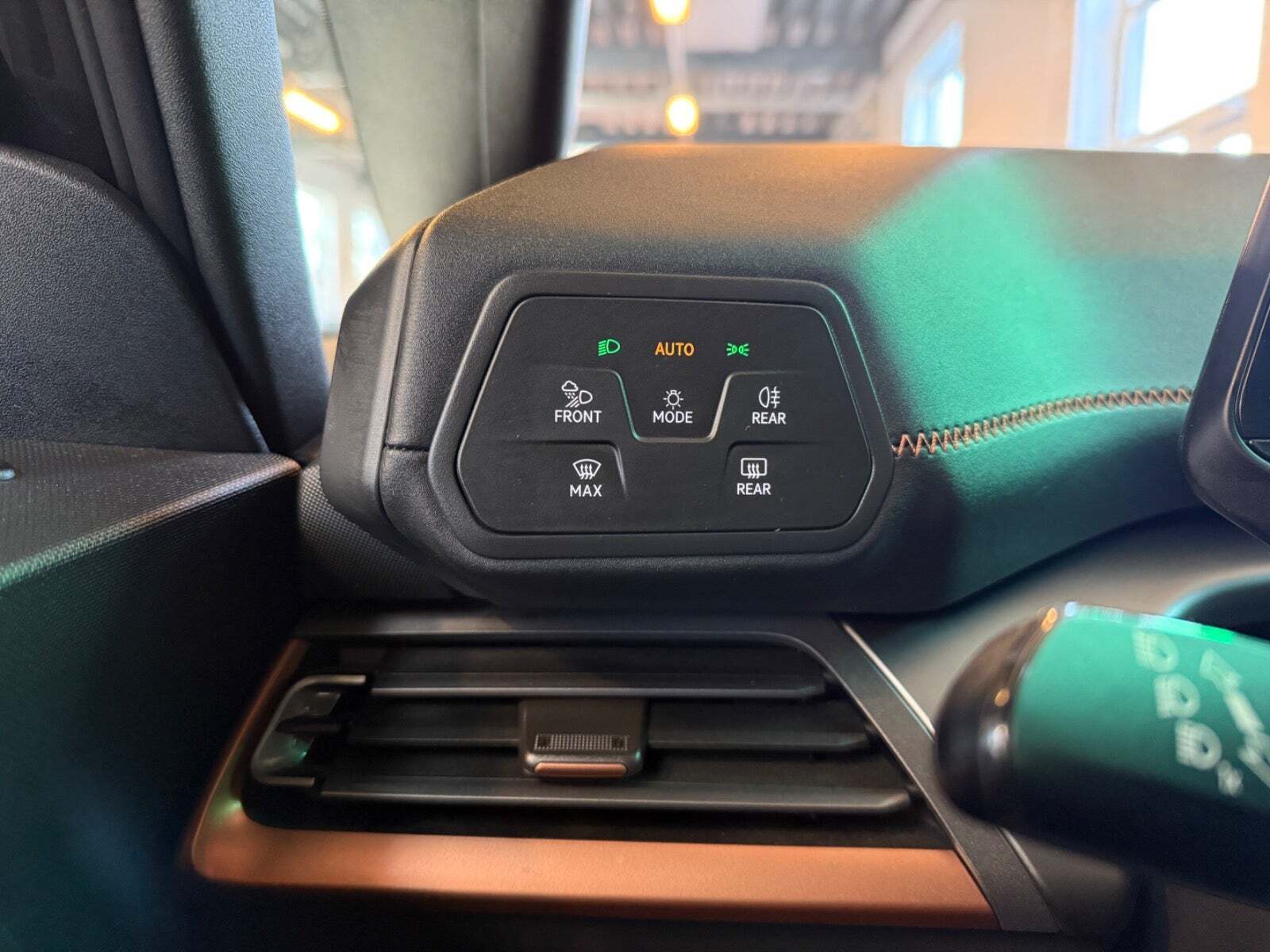 Grå Cupra Born fra 2023