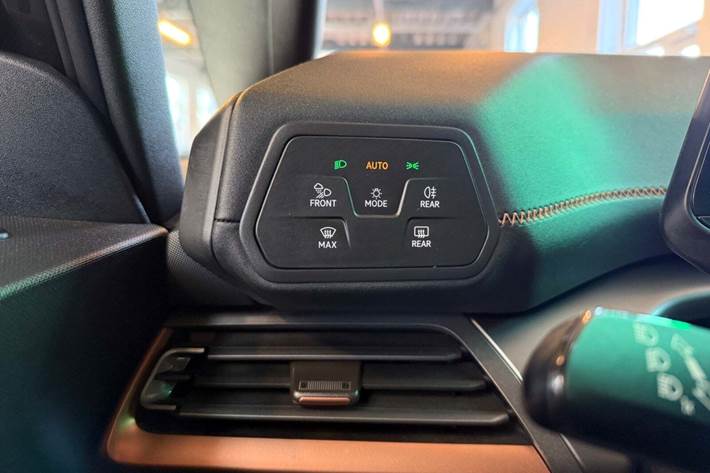 Grå Cupra Born fra 2023