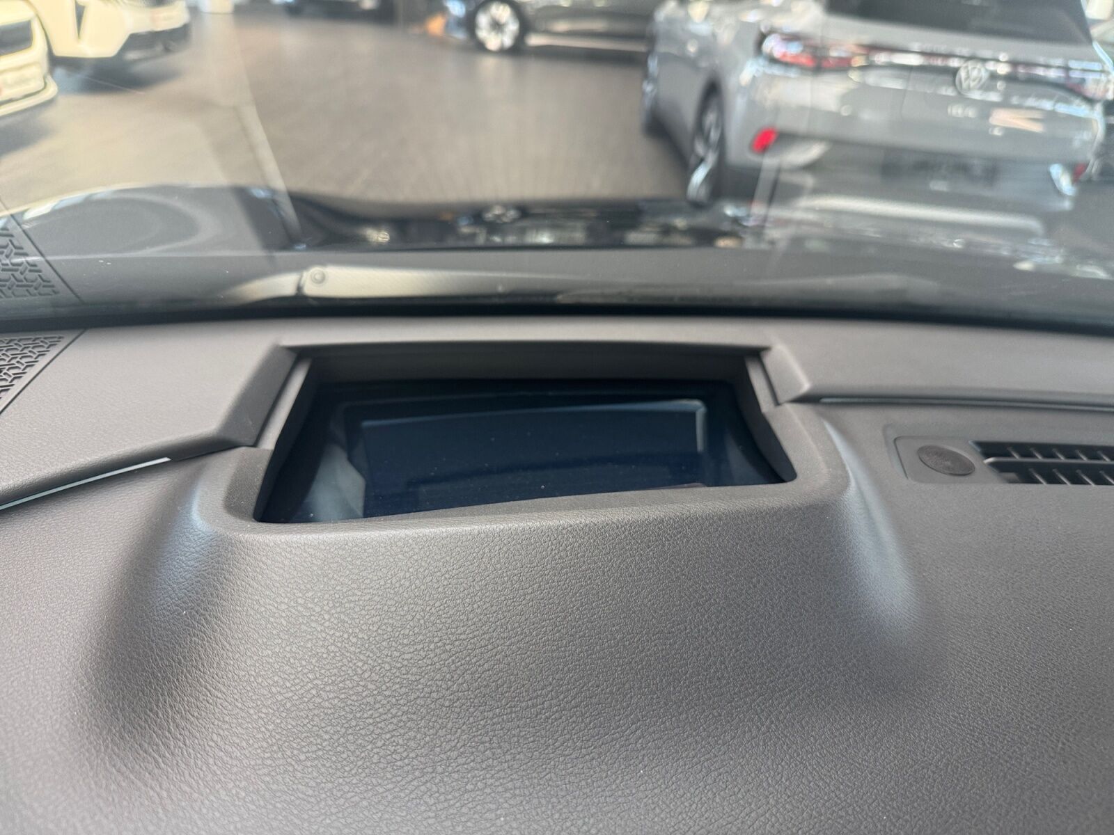 Blå Nissan Ariya fra 2024