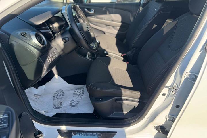 Hvid Renault Clio IV fra 2017