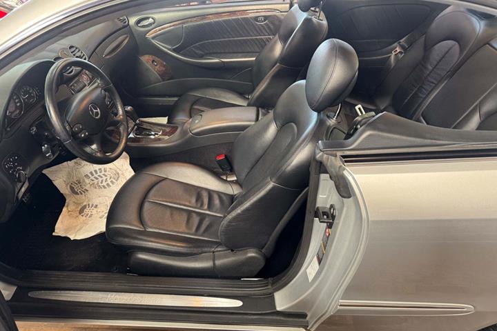 undefined Mercedes CLK200 fra 2007 set indefra