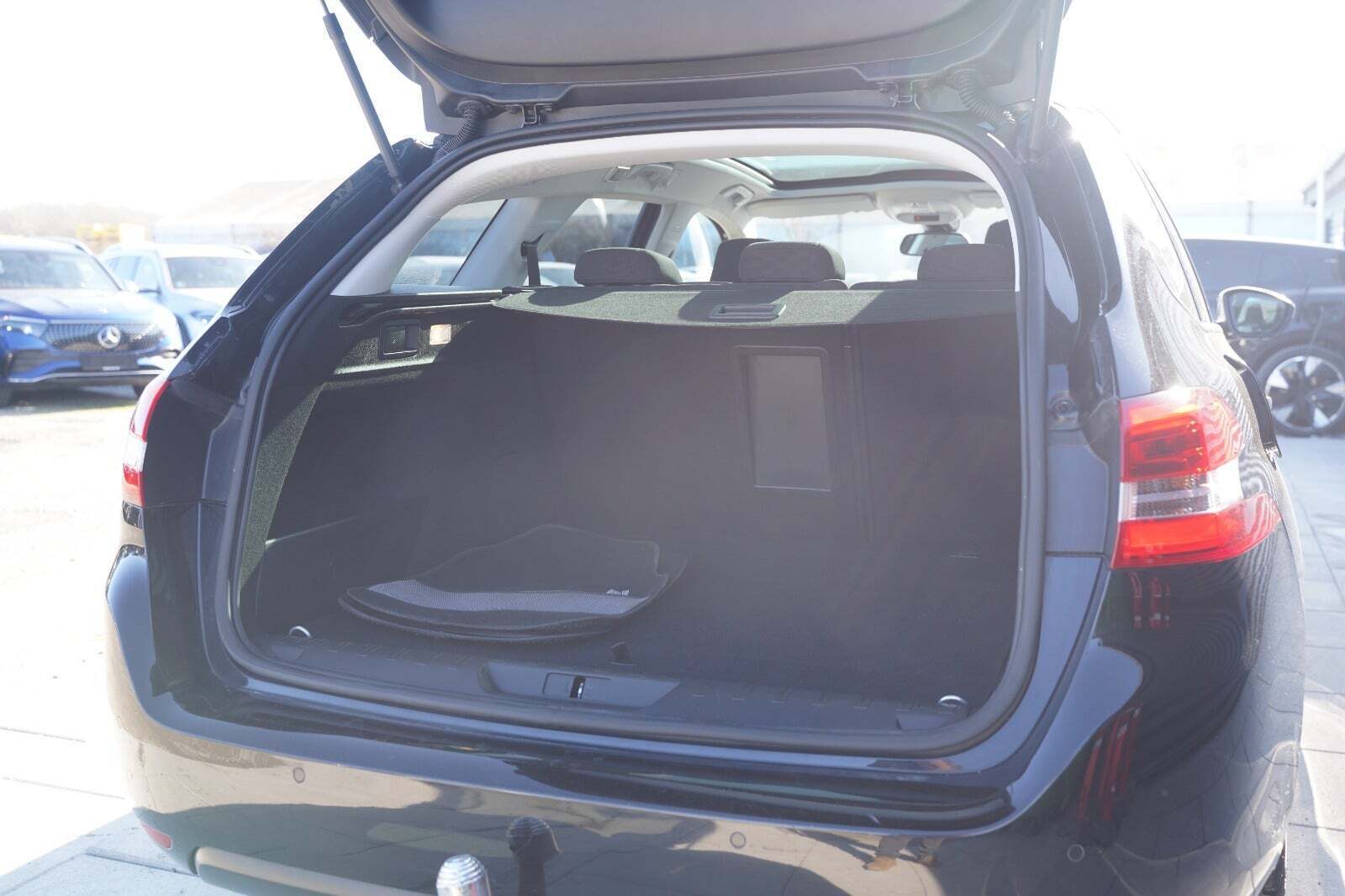 Sort Peugeot 308 fra 2018