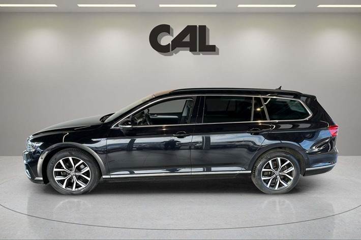 Sort VW Passat fra 2020