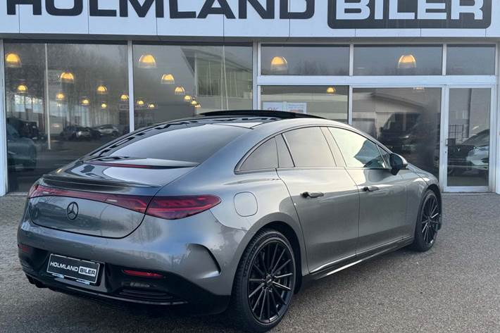 Grå Mercedes EQE350+ fra 2022